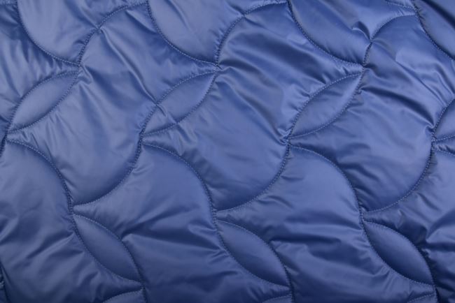 Seam in blue color with decorative stitching and lining TM03