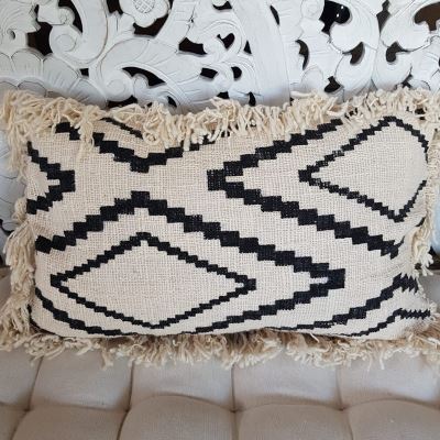 Cushion cover from Bali in beige color with a geometric pattern, size 50x30 cm BALI11 Cushion cover from Bali in beige color with a geometric pattern, size 50x30 cm BALI11