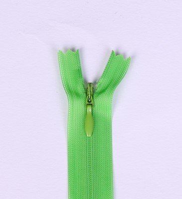 Hidden zipper light green 18cm I-3W0-18/238