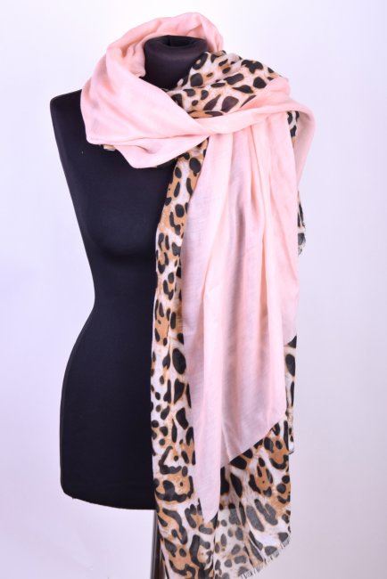 Scarf in salmon color with animal pattern SA19