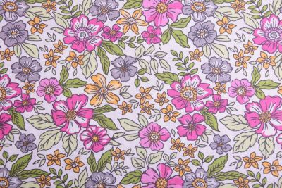 White poplin with flower print 19429/061 (1)
