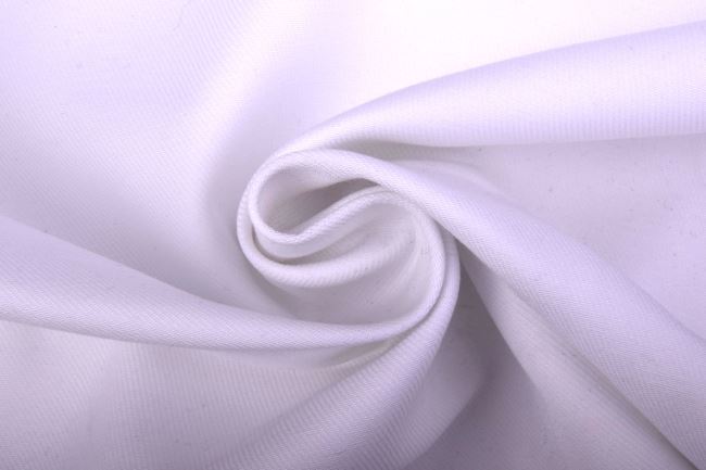 Cotton twill - Gabardine in white color TI568