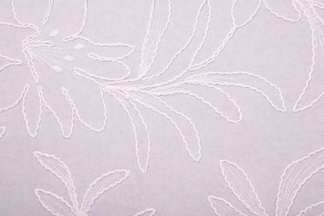 Embroidered cotton gabardine in beige with flowers 22670/178