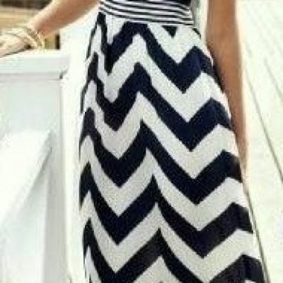 Loose and airy dress made of natural material.