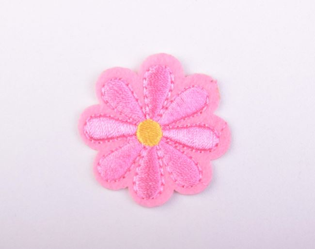 Iron-on patch in the shape of a light pink flower TH358