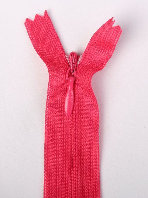 Hidden zipper deep pink 35cm I-3W0-35-396