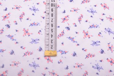 Viscose knit in white with a print of small flowers TU24034 (2)