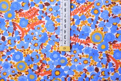 Functional knitwear with a print of small flowers IT018 (3)