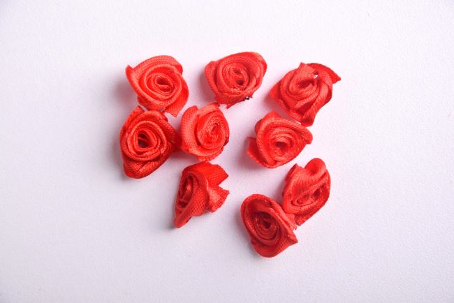 Decorative rosette for sewing in red color KH002