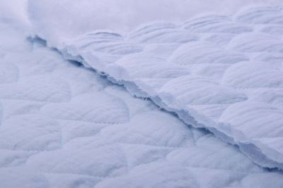 Cotton muslin quilt in blue with heart-shaped stitching 212010.5029 (4)