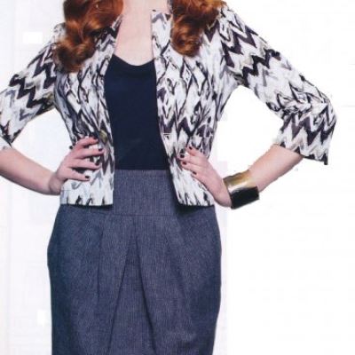 Short spring jacket with sleeve.