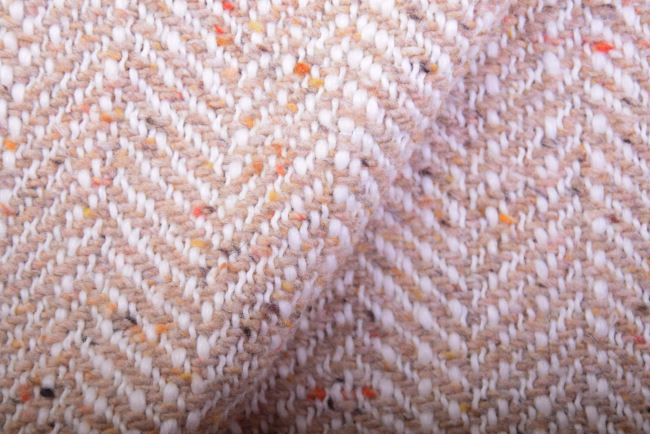 Coat fabric in beige color with zigzag pattern TI2053