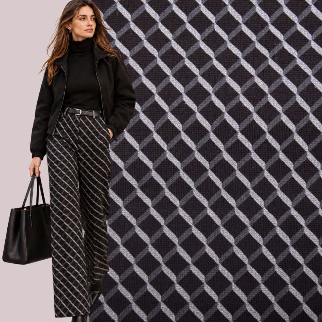 Patterned knit Punto di Prada in black with decorative print DS-GL18