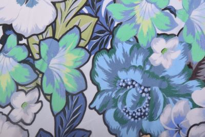 Light viscose fabric in blue with flower print MOR4145 (2)