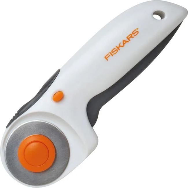 Fiskars fabric cutting wheel 1003910