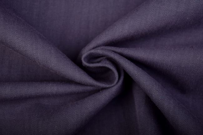Cotton twill - Gabardine in dark purple color TI570