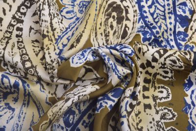 Viscose fabric with shine in khaki color with decorative print MOR4131 (4)