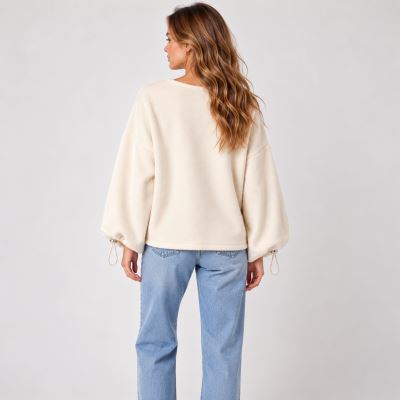 Cream-colored sweater with batwing sleeves ITA-SV05 (2)
