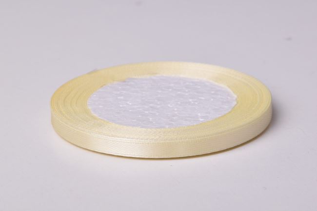 Satin ribbon in cream color 0.65 cm 06618
