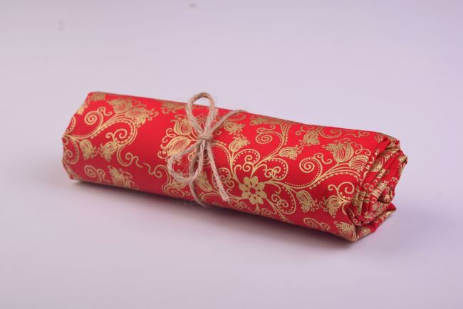 Roll of Christmas cotton in red color with printed ornaments RO5989/015