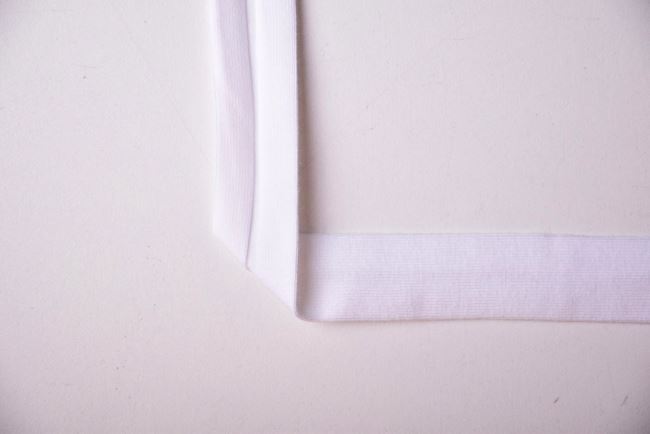 Viscose edging strip in white color - 3 m 3DOKI300