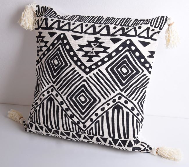Cushion cover from Bali in cream color with a geometric pattern, size 50x50 cm BALI79