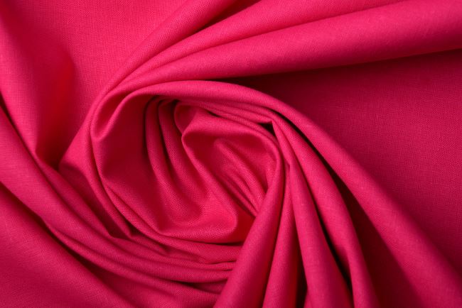 Cotton canvas in dark pink color 0150/0117