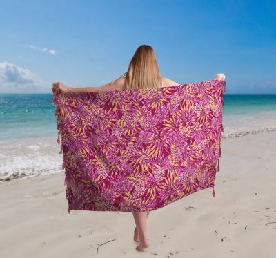 Pareo/sarong in fuchsia color with tropical plant print BALI242