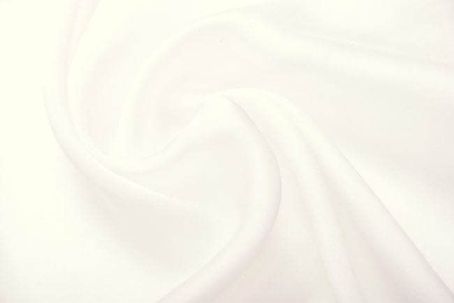 Fine silk in cream color HL037