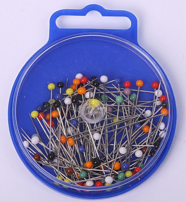 Pins in plastic packaging K-G70-5602