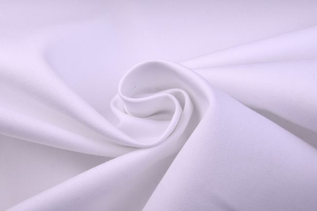 Cotton twill - Gabardine in white color TI577