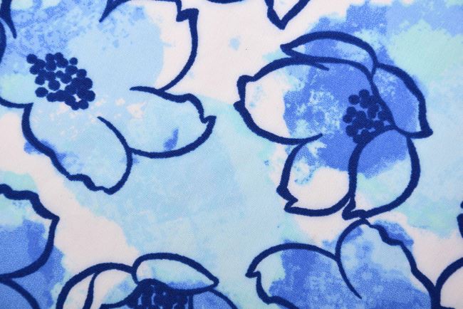 Viscose in blue color with flower print 206784/0007