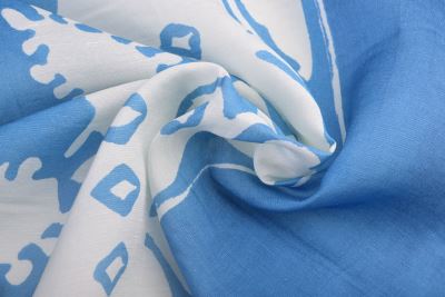 Cream-colored viscose fabric with blue flower print MOR4137 (4)