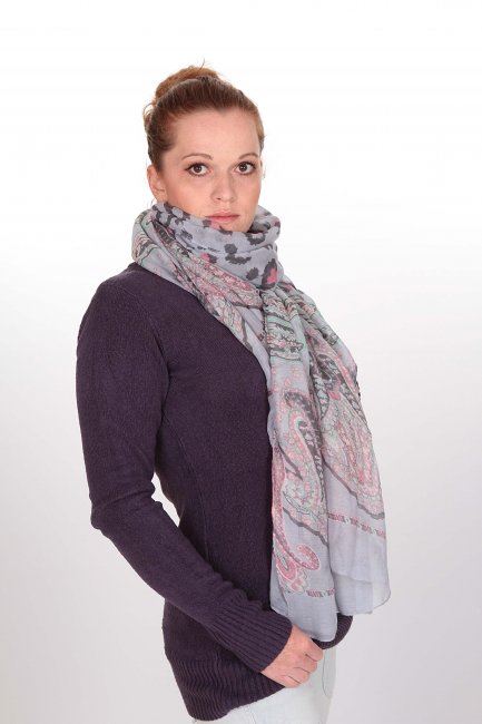 Gray scarf with animal pattern S034