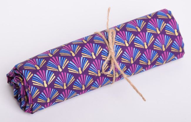 Roll of Christmas cotton in purple color with peacock print RO18710/044