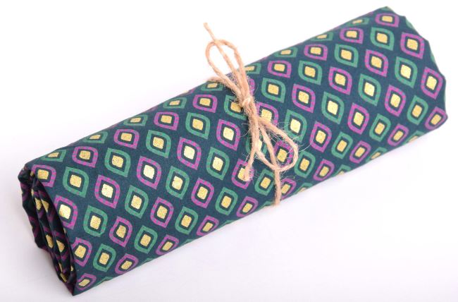 Roll of Christmas cotton in dark green color with decorative print RO18716/028