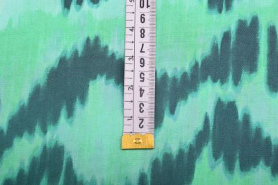 Viscose fabric in green color with zigzag print MOR4124 (3)