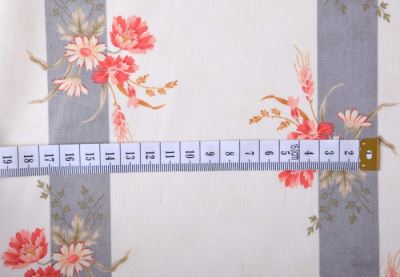 American cotton for patchwork from the 3 Sisters collection with flowers 4066-15 (2)