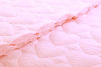 Cotton muslin quilt in pink with heart-shaped stitching 212010.5017 (3)