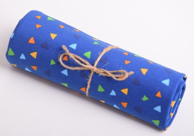 Roll of cotton knit in blue with a print of triangles RO19611/006