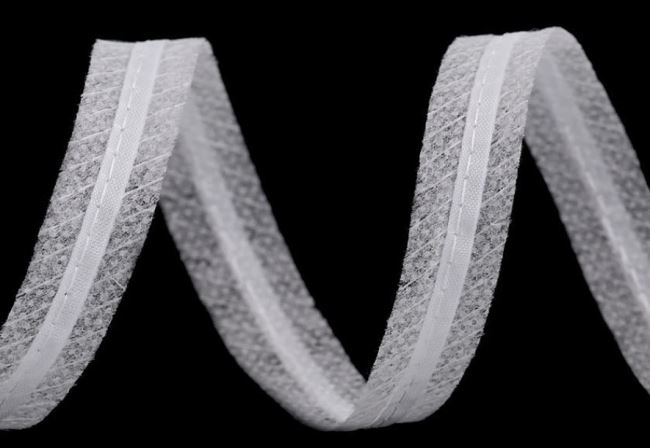 Non-woven iron-on seam tape with lace in white 350359/050