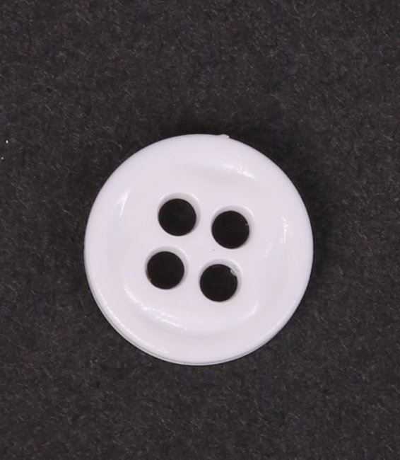 Button in white color 11mm K-K20-1918