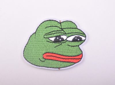 Iron-on patch in the shape of a green frog TH379