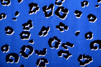 Viscose fabric in blue color with animal print TU22870 (2)