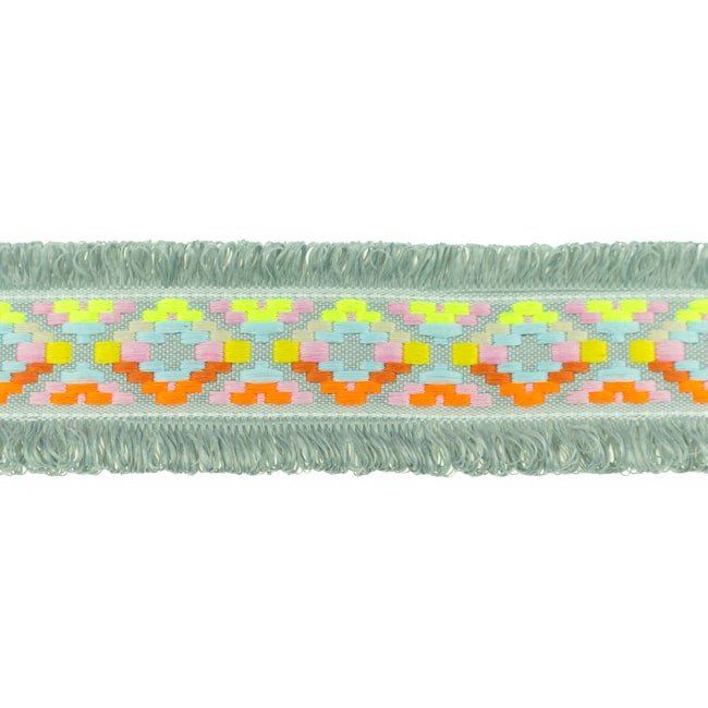 Belt in gray color with fringes and embroidered pattern 32486