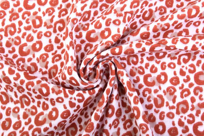 Double gauze in white with red animal pattern 182308