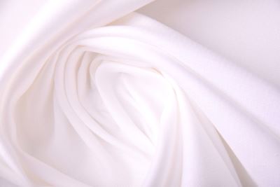 Fine cotton poplin in cream color with woven pattern BF006