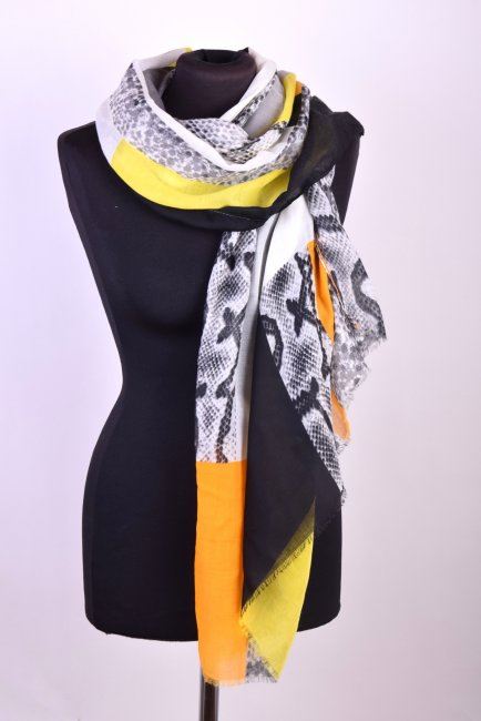 Scarf with animal pattern and stripes SA21-1