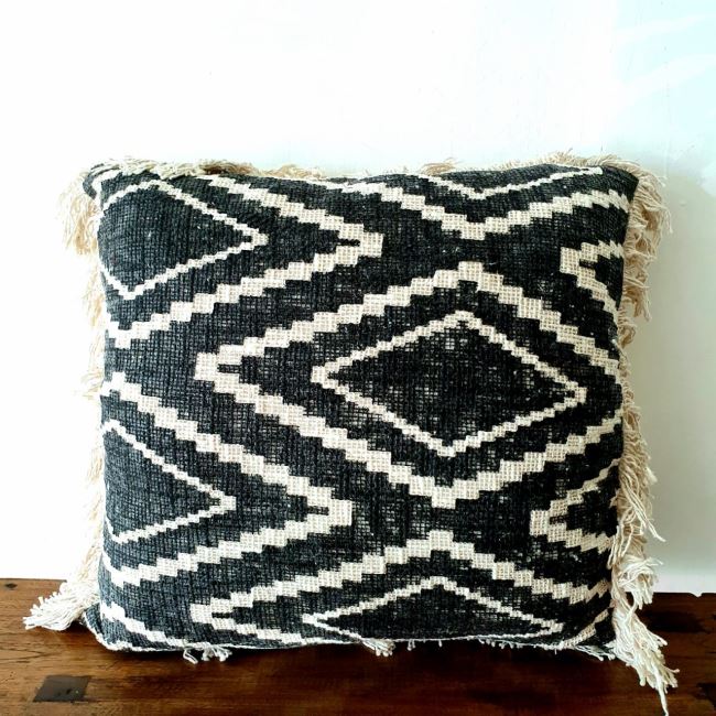 Cushion cover from Bali in black color with a geometric pattern, size 60x60 cm BALI08