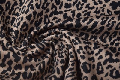 Patterned knit Punto di Roma in brown with animal pattern DS-GL2 (3)